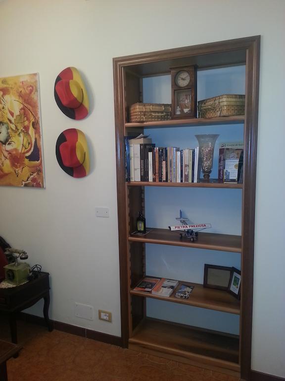 Pietra Preziosa Bed & Breakfast П'єтра-Лігуре Номер фото